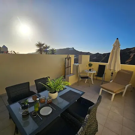 Modern And Welcoming Family With Large Terrace *